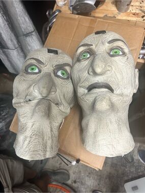 Two Witch Head Props